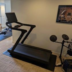 Peloton Tread