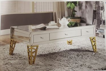Coffee Table in offer (80610)