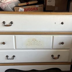 Girls Dresser
