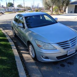 2010 Hyundai Genesis