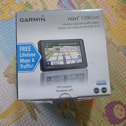 Garmin Nu I 1390 LMT GPS NAVIGATOR