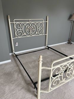 Vintage style headboard/footboard