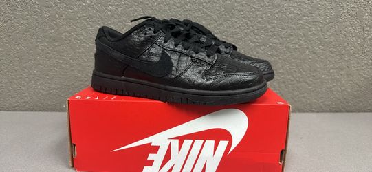 NEW Nike Dunk Low SS(Black/Metallic Gold/Off Noir/Black) Women’s Size 7 HV(contact info removed)