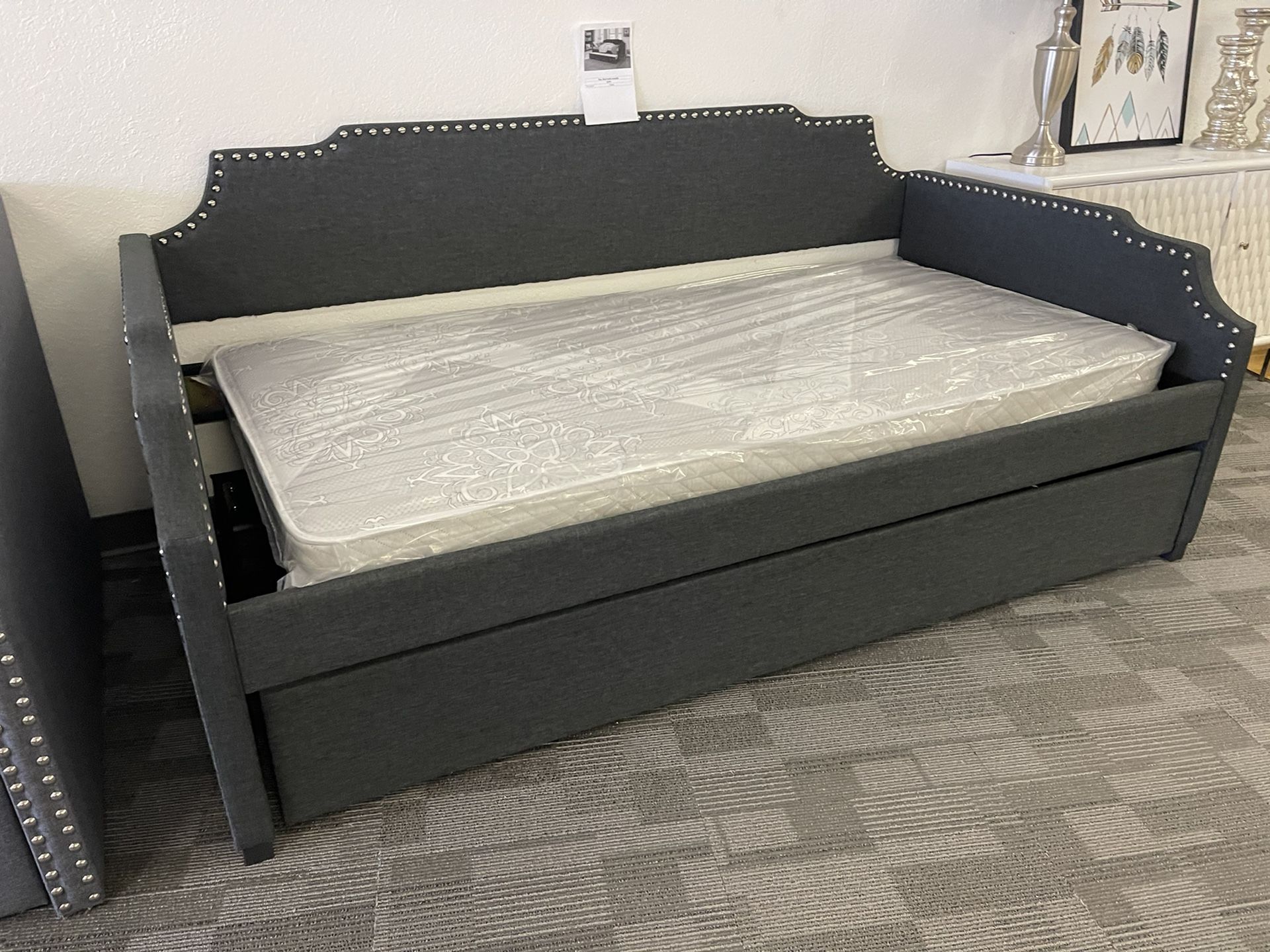 Twin Size Trundle Bed