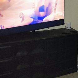 Black Dresser And Nightstand 