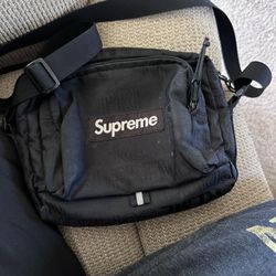 Supreme Shoulder Bag Ss19