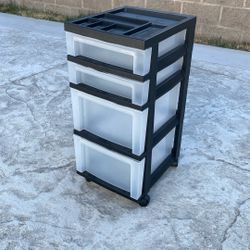 Plastic Drawers/Organizer