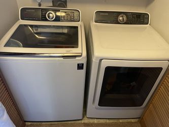 Samsung Washer And Dryer Set - Electric