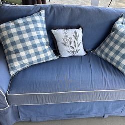 Loveseat/sofa Bed