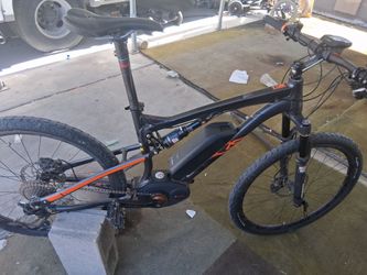 2015 Bosch Felt Dwal e  $1500 O. B . O no charge  you can buy  one on Walmart for 89 dollar