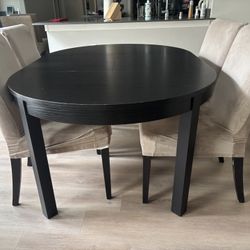 Dining Table & 4 Cushion Chairs 