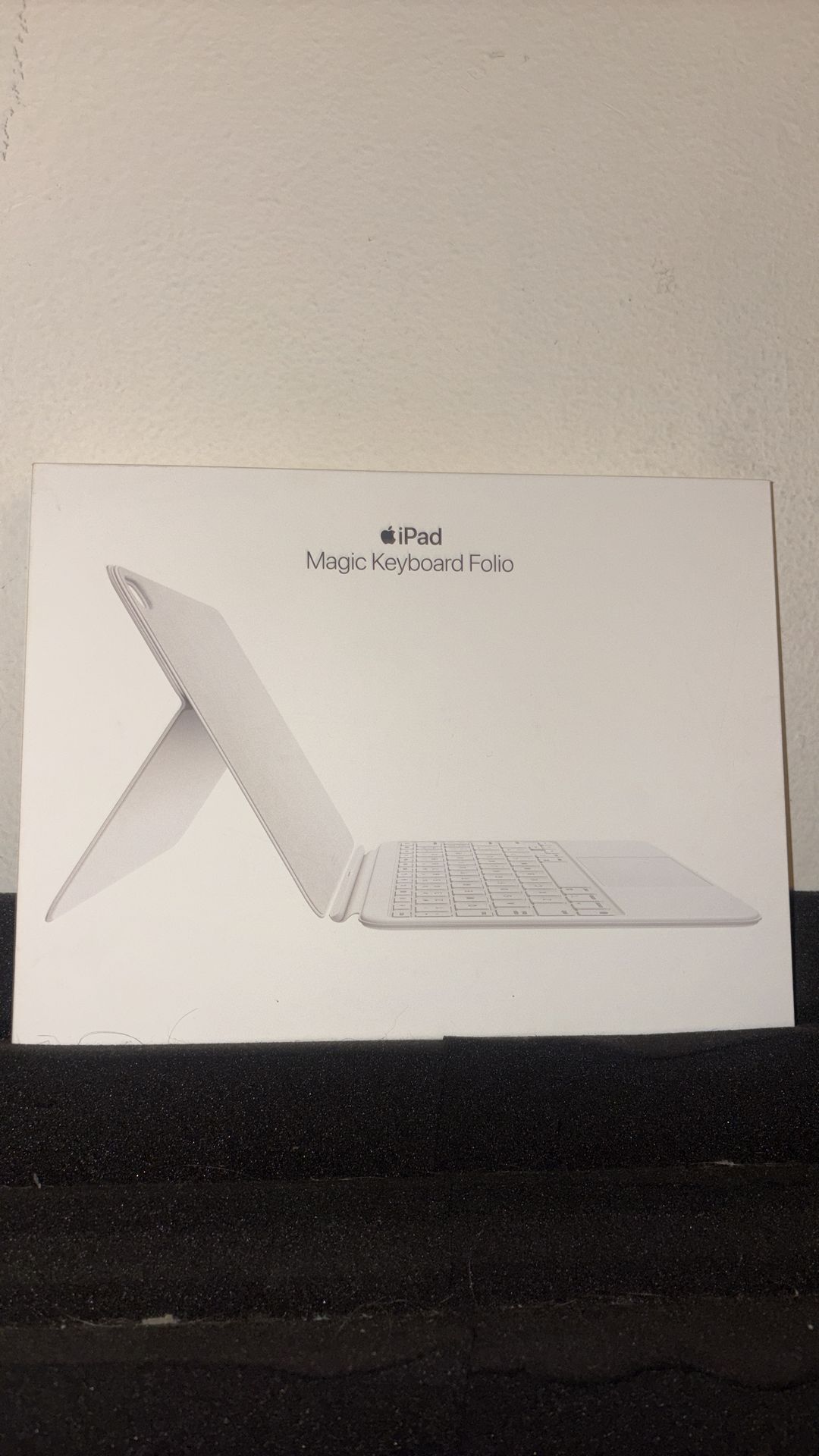 iPad Magic Keyboard Folio