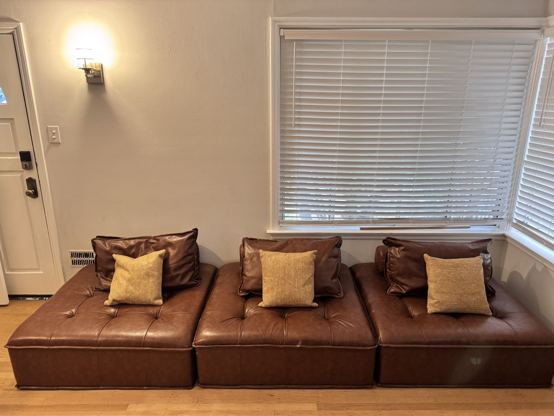 3 Piece Leather Couch With Matching Pillows 