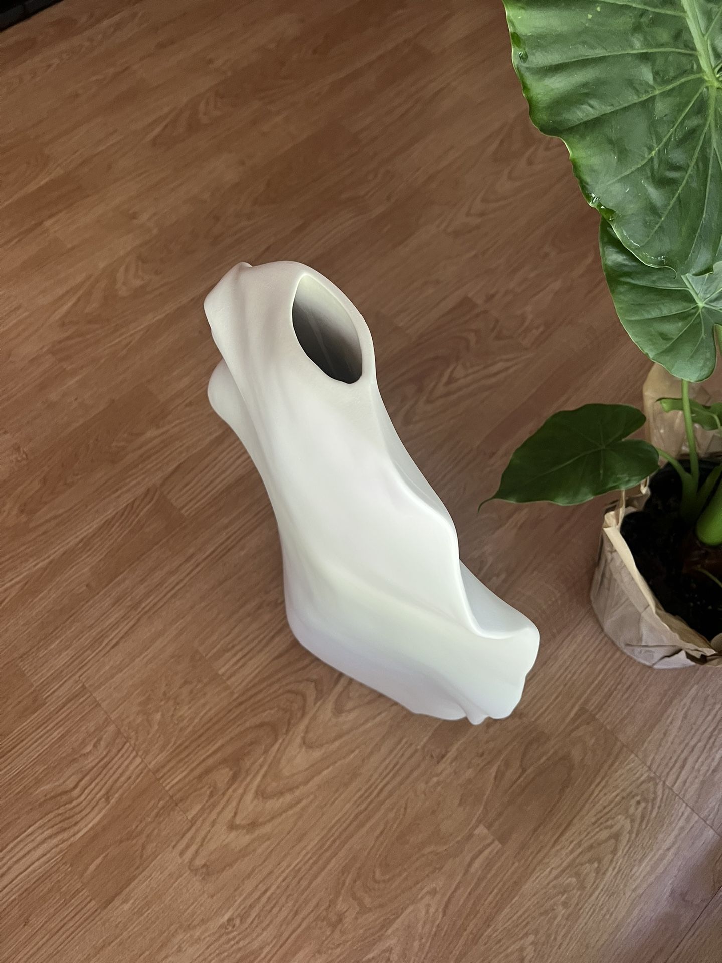 Global Views White Tall Vase