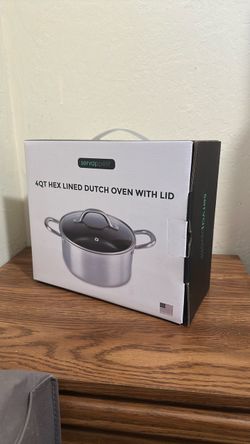 Servappétit 4Qt Hex Lined Dutch Oven with Lid
