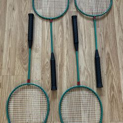 4 matching badminton rackets