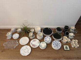 Mom’s/ Grandma’s China - Please Read Post Before Offer