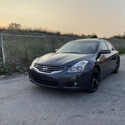 2012 Nissan Altima SR