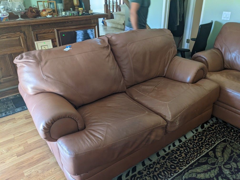 Leather Sofa And Love Seat With Ottoman
