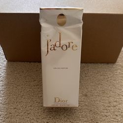 Dior Jadore Eau De Parfum Perfume 