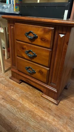 Nightstand 