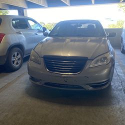 2013 Chrysler Sedan 4 Door 