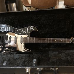 Fender Stratocaster Tom Morello Signature - Electric Guitar With Case
