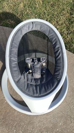 Munchkin Bluetooth Baby Swing – Gently Used – $80 OBO