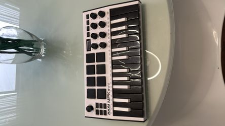 Akai MPK mini