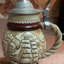 Beautiful Avon collectible vintage 1977 Tall Ships Stein