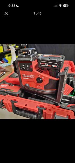 Milwaukee M12 12-Volt Lithium-ion Cordless 125 ft. Green 360° 3-Plane Laser Level with Automatic Ali