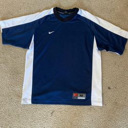 Nike T Shirt