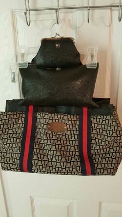 Tommy Hilfiger Purse- like new