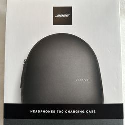 BRAND NEW BOSE Headphone 700 Charging Leather Case ONLY