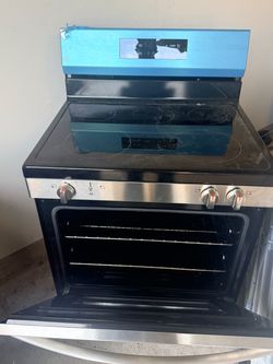 Stainless Steel Frigidaire Electric Range with Glass Cooktop