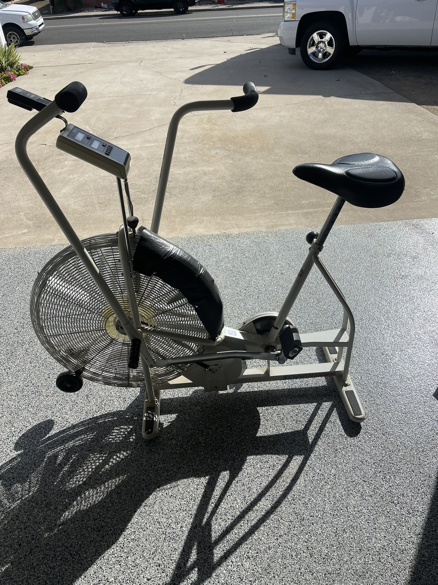 electric motor and battery for bicycle & Kit – Day6 Bikes country-of-origin_CN Color:Blue Reflex Giant Bicycles - Road, and rear reflector for