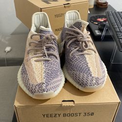 Yeezy 350 V2 Pearl