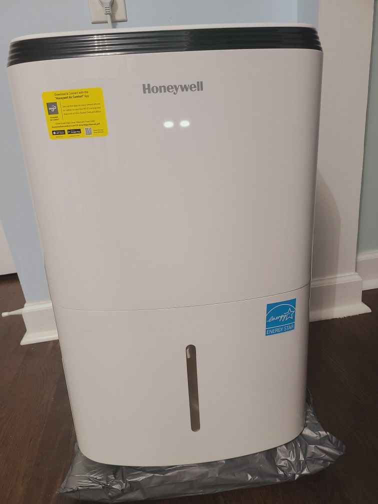 DEHUMIDIFIER