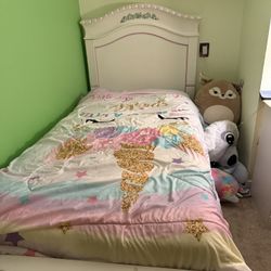 Girls Bed And Dresser Set