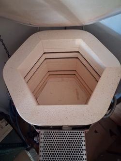 Electric Pottery Kiln with Ceramic Interior
