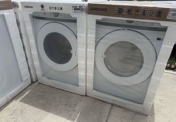Brand New Never Opened Samsung electric Washer/Dryer Set
