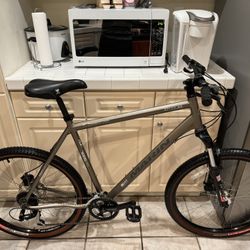 =Like new= Marin Bobcat trail aluminum mountain bike