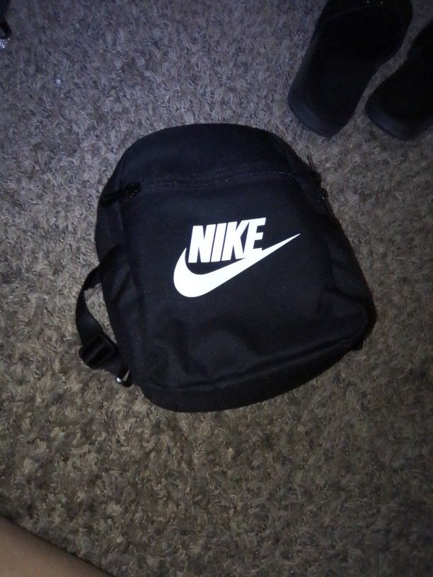 New Nike Hand Bag Men/Women