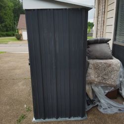 Storage Shed. For Sale 