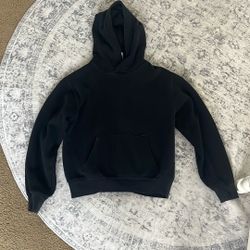 ARITZIA BLACK HOODIE