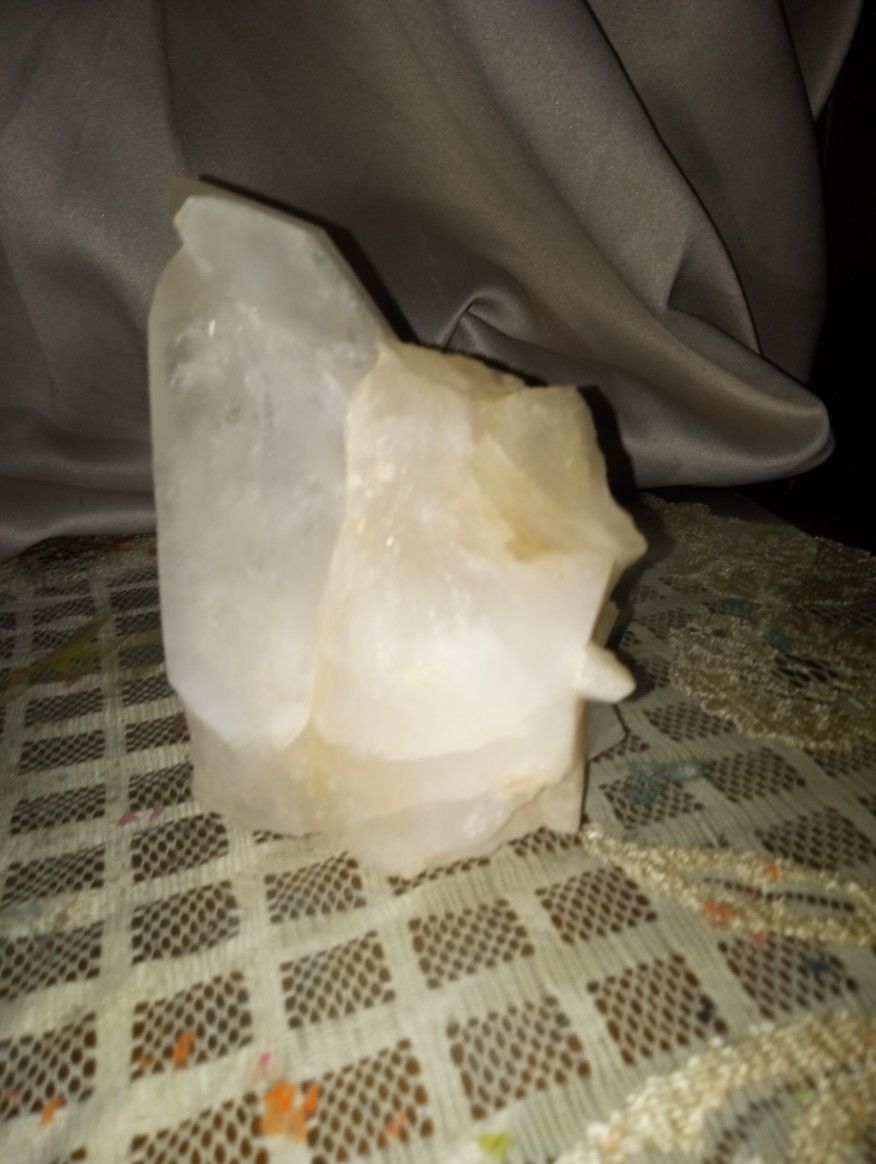 Beautiful Quartz Crystal Piece