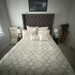 Bed (includes: frame, mattress and nightstands and lights)