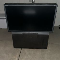 Panasonic Rear Projection Television 