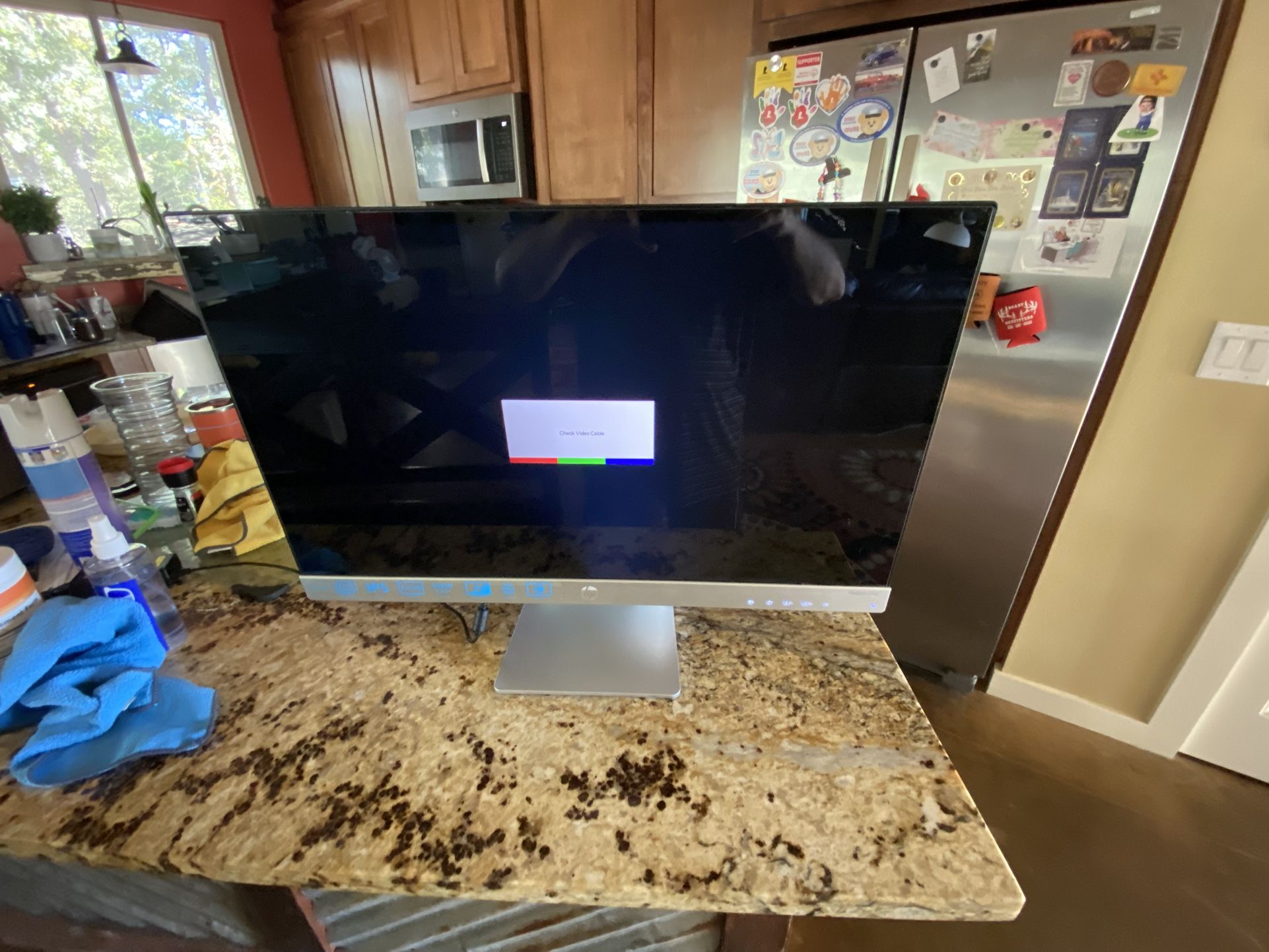 HP Pavilion 27 XI Monitor 