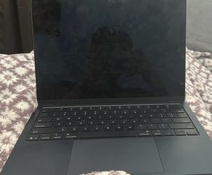 Apple Macbook Air